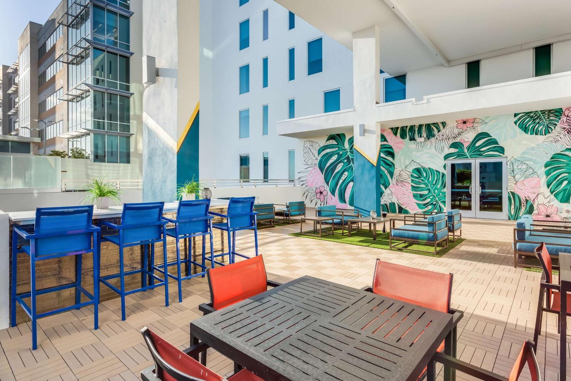 Serena Hotel Aventura Miami, Tapestry Collection By Hilton Exterior photo